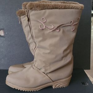 Softspots Taupe Fur-Lined Women's Boots Size 9.5